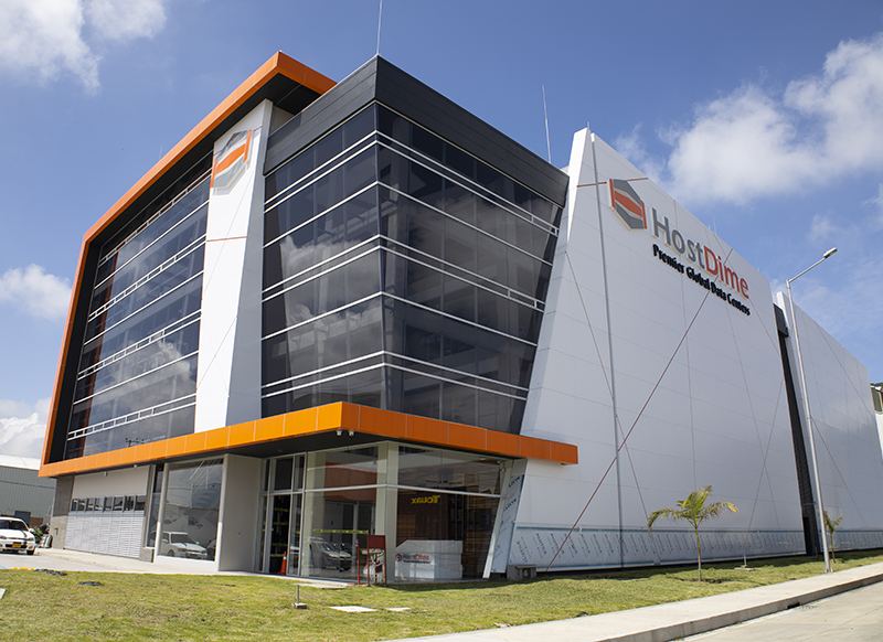 Data center HostDime Brasil utilizado pela infraestrutura da H3 Web
